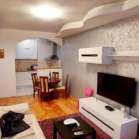 Apartmán Dublin Stan Na Dan U Marsala Tita Bar Exteriér fotografie