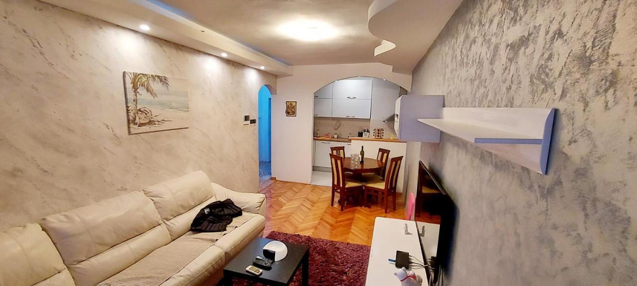 Apartmán Dublin Stan Na Dan U Marsala Tita Bar Exteriér fotografie
