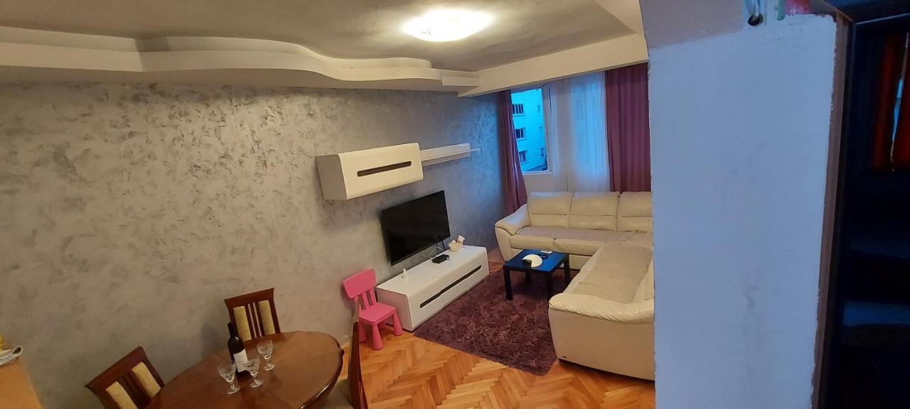 Apartmán Dublin Stan Na Dan U Marsala Tita Bar Exteriér fotografie